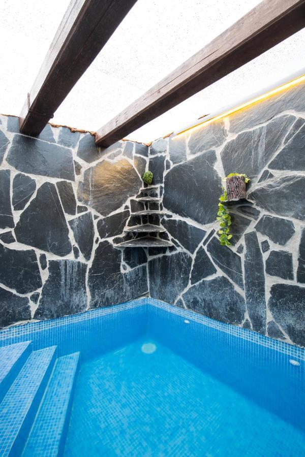 El Eden De Javier Guest House Robledillo Ngoại thất bức ảnh