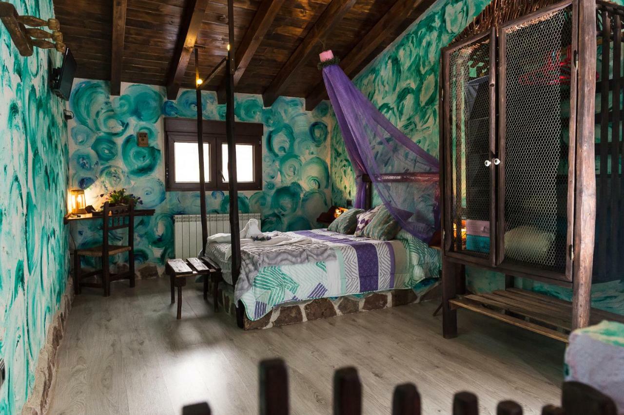 El Eden De Javier Guest House Robledillo Ngoại thất bức ảnh