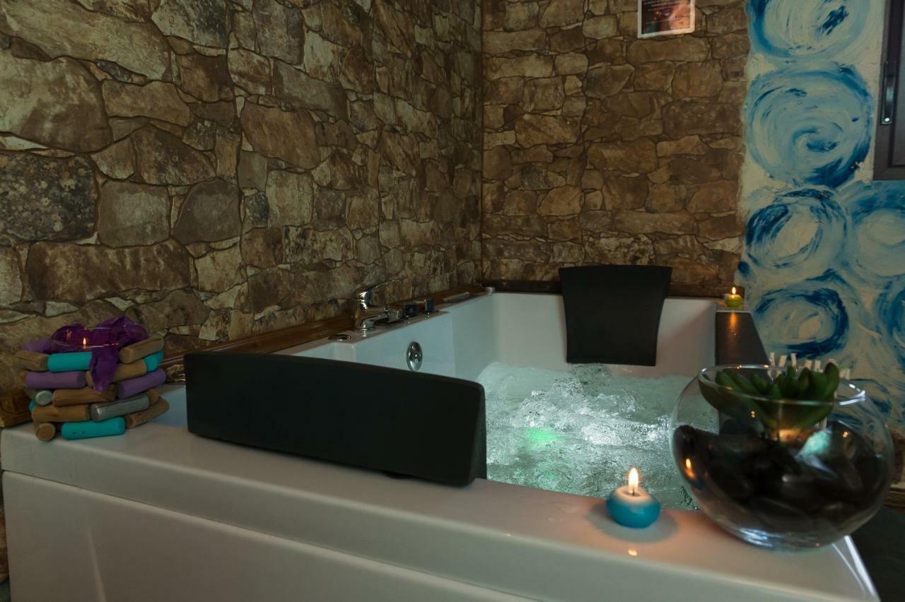 El Eden De Javier Guest House Robledillo Ngoại thất bức ảnh