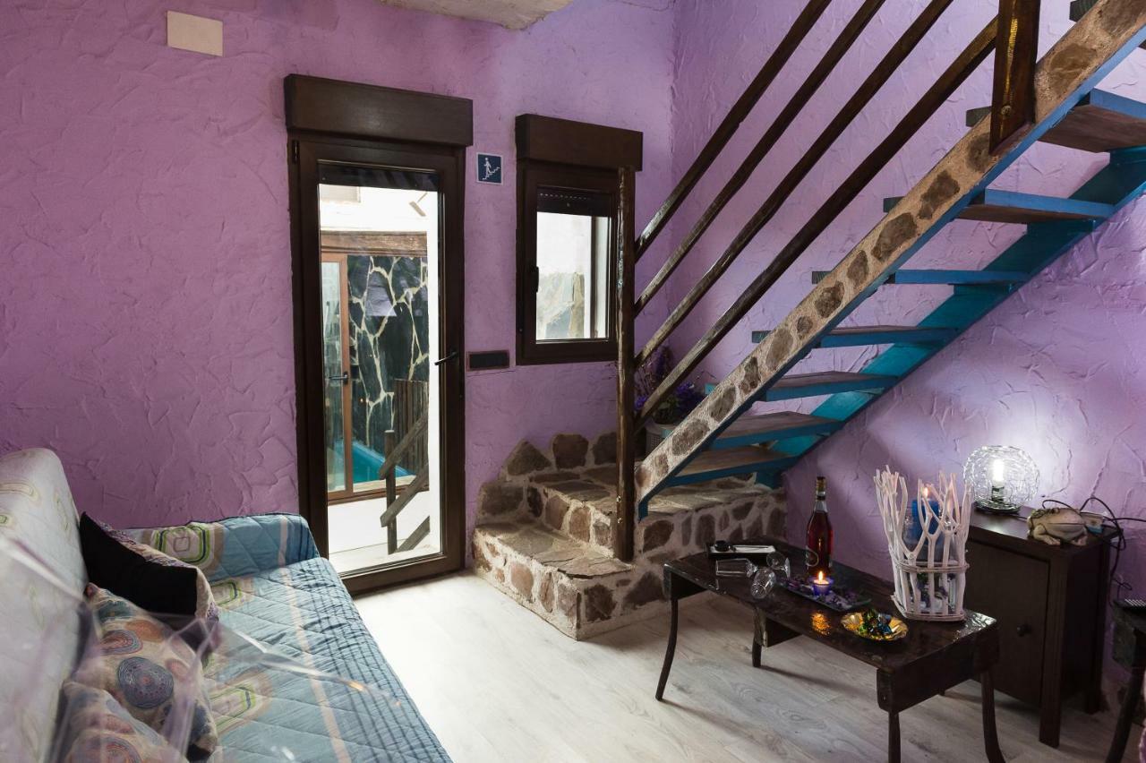 El Eden De Javier Guest House Robledillo Ngoại thất bức ảnh